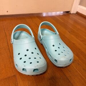 Crocs Ice Blue Classic Clogs | Mens Size 7 - Womens Size 9